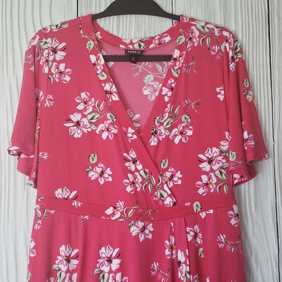 Torrid Raspberry floral faux wrap dress - Picture 3 of 8
